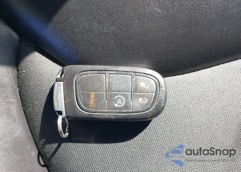 2019 Jeep Cherokee Altitude 4X4 z USA, uszkodzony, nr VIN 1C4PJMLX0KD413415